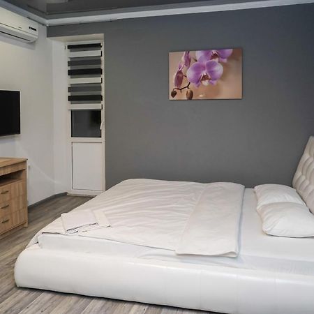 Cozy Apartment In A New Building Close To The Downtown Kiev Exteriör bild